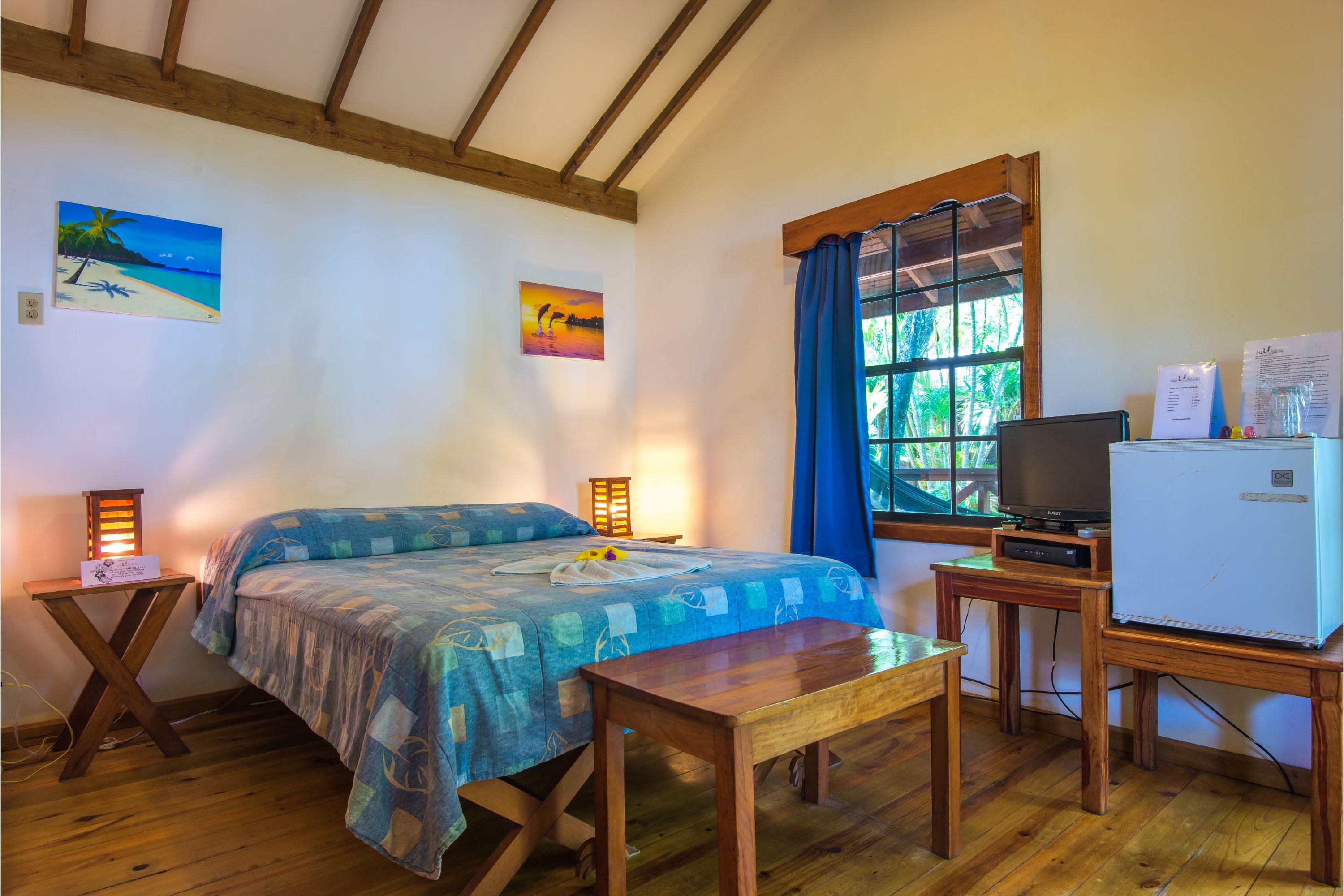 Las Rocas Resort And Dive Center Уест Бей Екстериор снимка