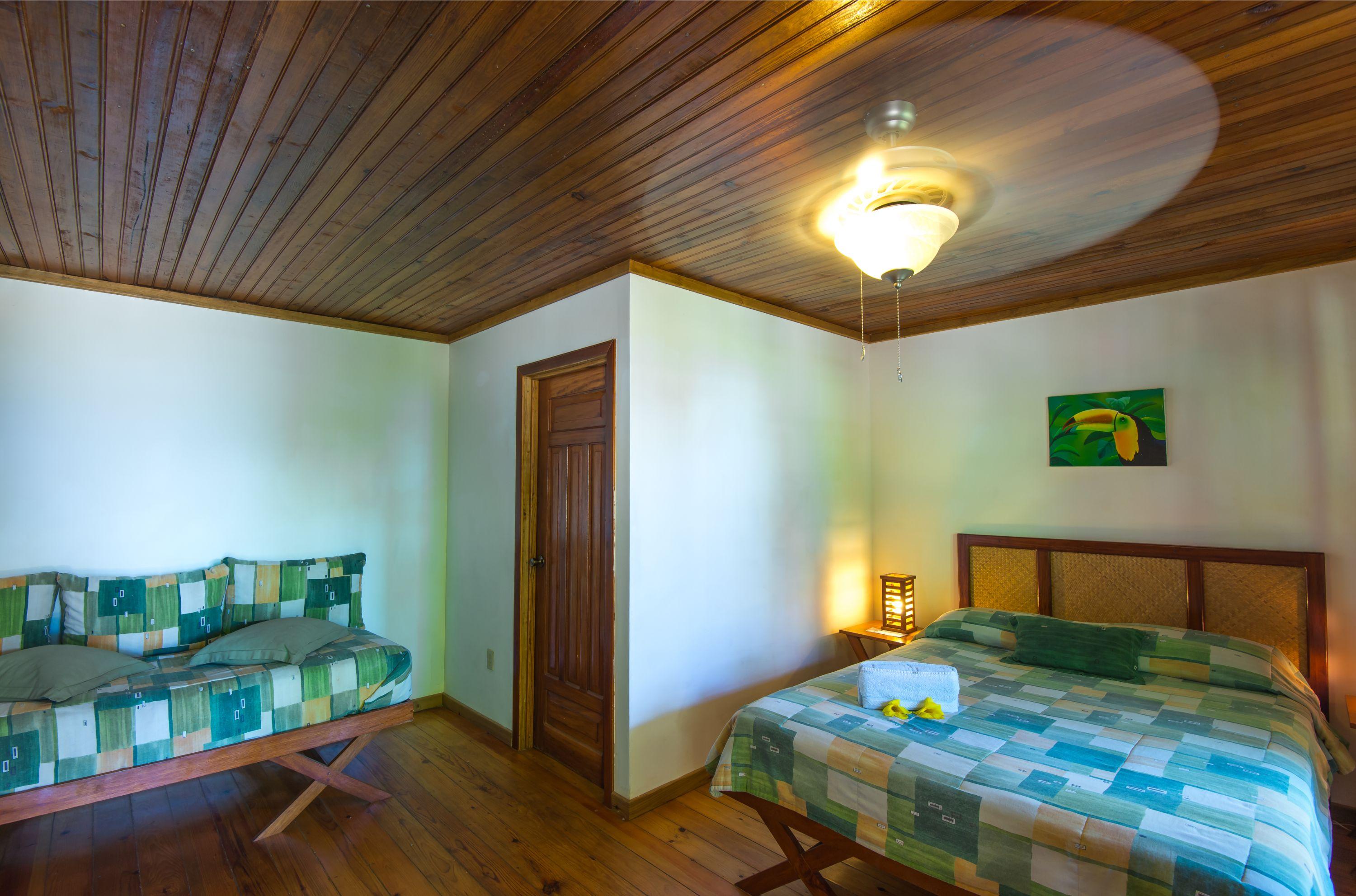 Las Rocas Resort And Dive Center Уест Бей Екстериор снимка