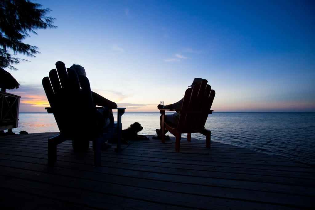 Las Rocas Resort And Dive Center Уест Бей Екстериор снимка